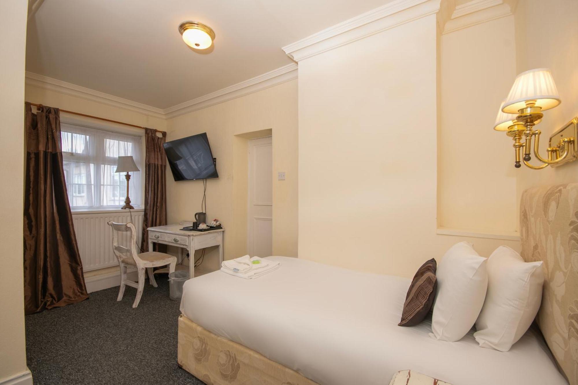 Northop Hall Country House Hotel Mold Buitenkant foto